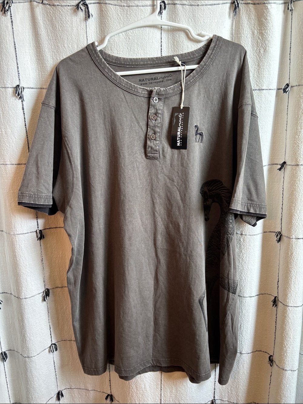 Men's Short-Sleeve Henley in Charcoal Gray